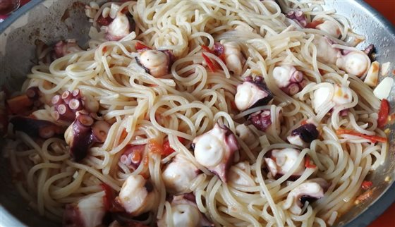 Špagety s chobotnicou (fotorecept)