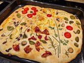 Focaccia na farebný spôsob