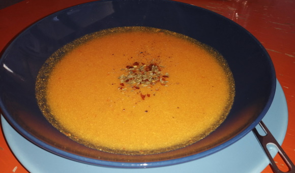 Papriková polievka z pečených paprík