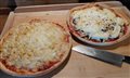 https://varenie-recepty.eu/files/img/recept/pizza/domaca-pizza-recept.jpg