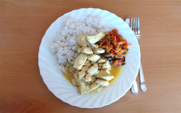 Kuracia Wok čína s dusenou zeleninou a ryžou – recept